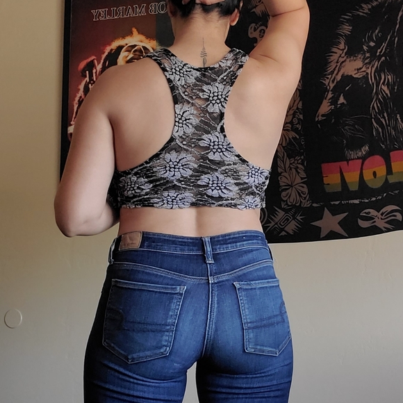 Flowy Vintage Crop Top - Picture 6 of 6